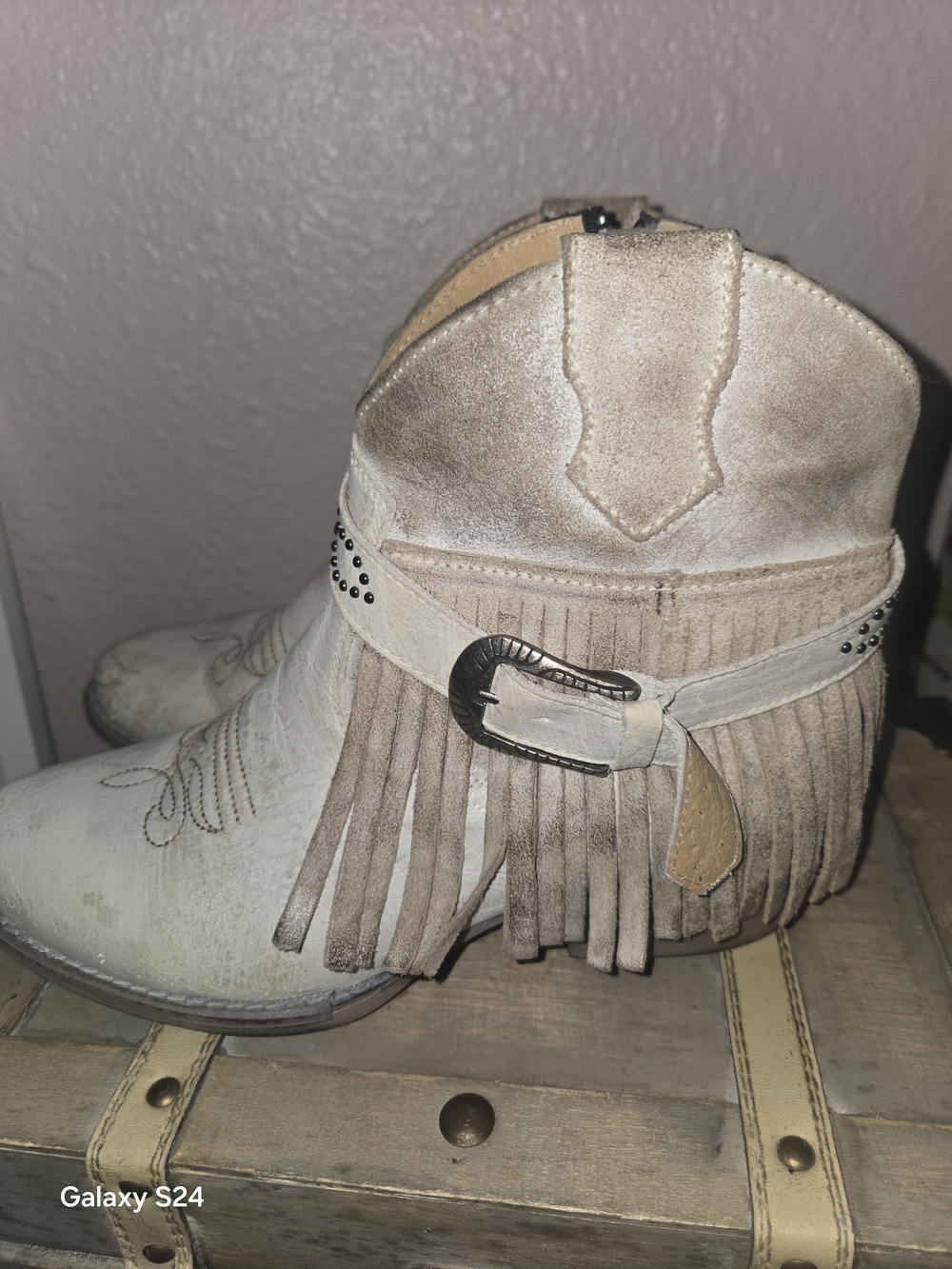 Fringed Ankle Booties with Studded Buckle Womens 9 Leather Sterling River - Picture 3 of 8